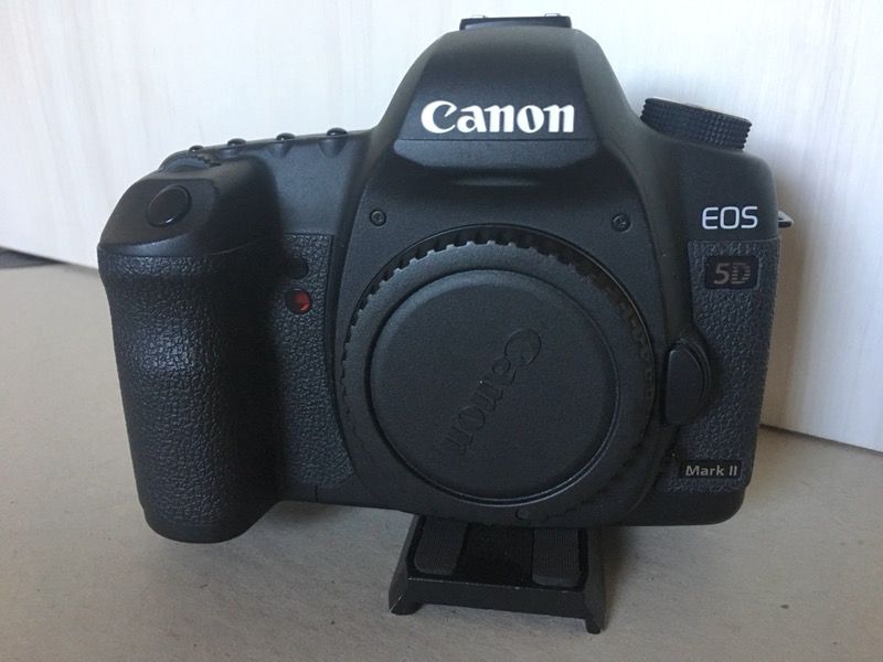 Canon 5D, 60D & T2i Camera
