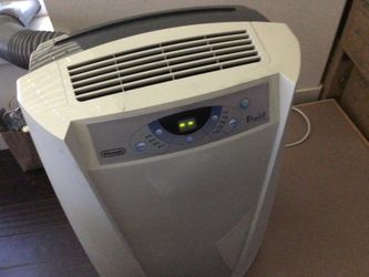 De’Longhi Pinguino portable air conditioner