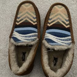 UGG & Pendleton Slippers Size 9/10 - Brand new In Box!!