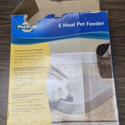 5 Meal Pet Feeder 