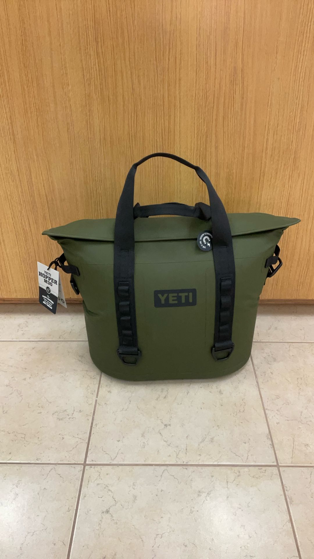 YETI HOPPER M30 SOFT COOLER OLIVE / BLACK.