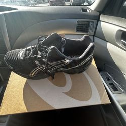ASICS 