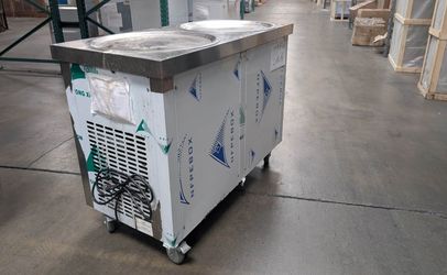 Clearance NSF two pan ice cream roll machine 104838L0518