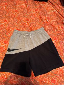 Nike Shorts ( L )