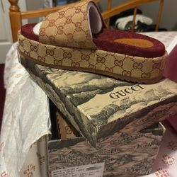 Gucci Sandals 