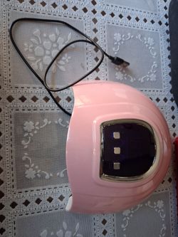 Nail dryer