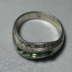 Vintage 925 Peridot  Ring sz9