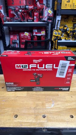 Milwaukee M12 FUEL SURGE Hydraulic Driver Kit