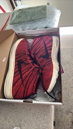 Nike Lunarlon Flyknit High-Top Sneakers black n red Men’s 7.5
