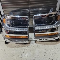 Chevrolet Silverado 1500 OEM HID Headlights 