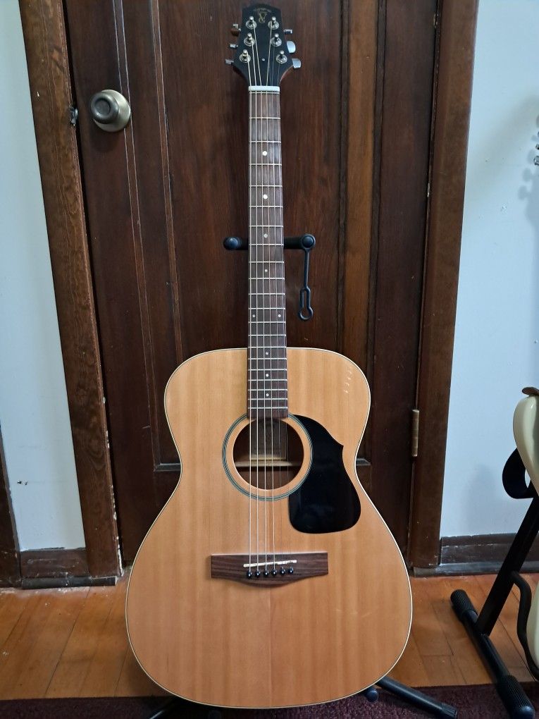 Voyage-Air Folding Acoustic Guitar