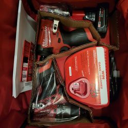 Milwaukee M12 Fuel Impact & Drill Combo