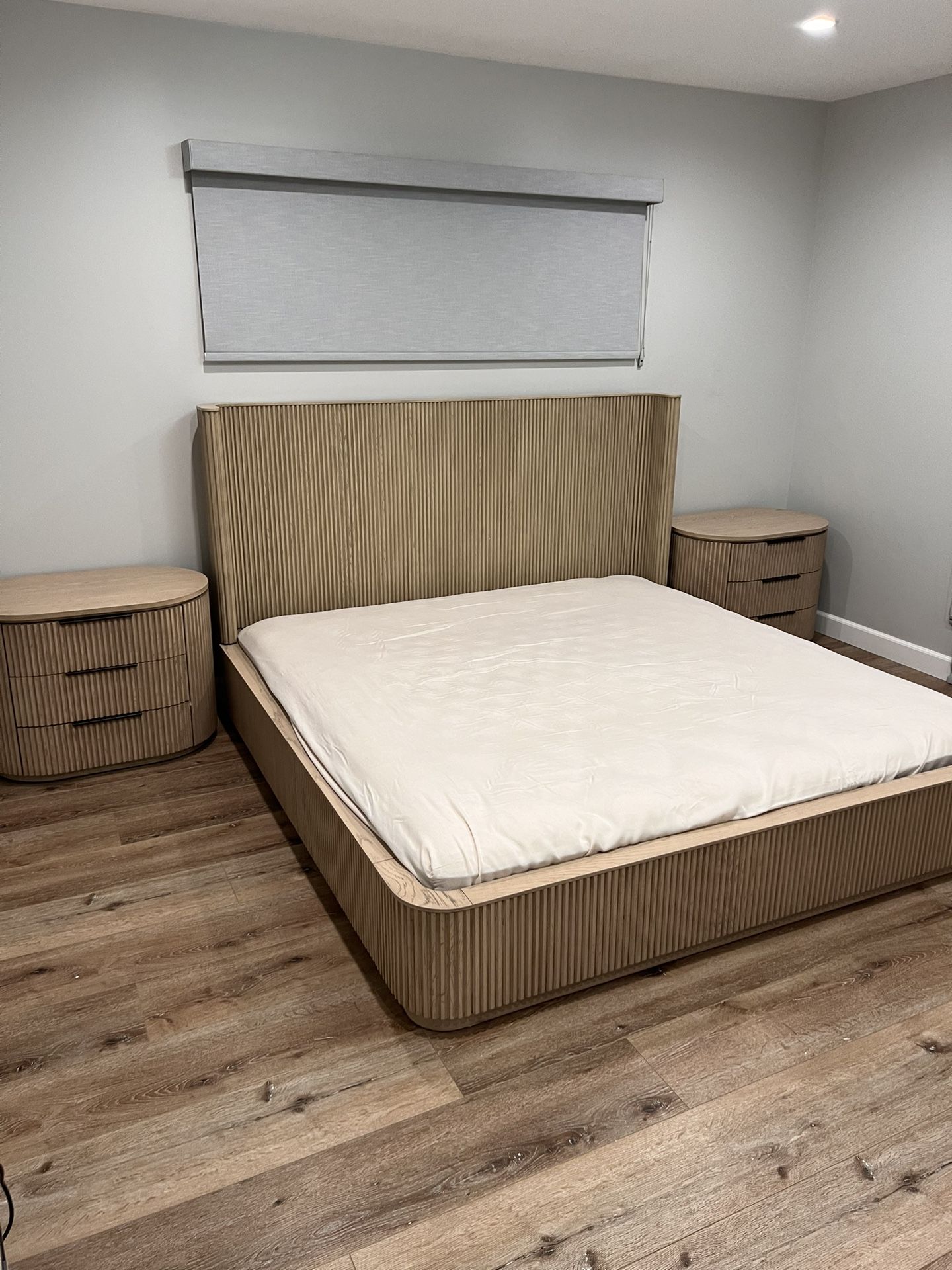 RH Byron Style King Size Bed And Nightstand Set, Free Delivery ✅ Fluted Oak Bedroom Set, RH Byron Inspired Bedroom Set