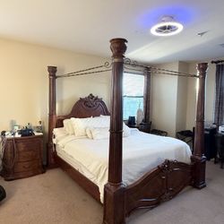King Bed, Dresser With Mirror, Side Dresser