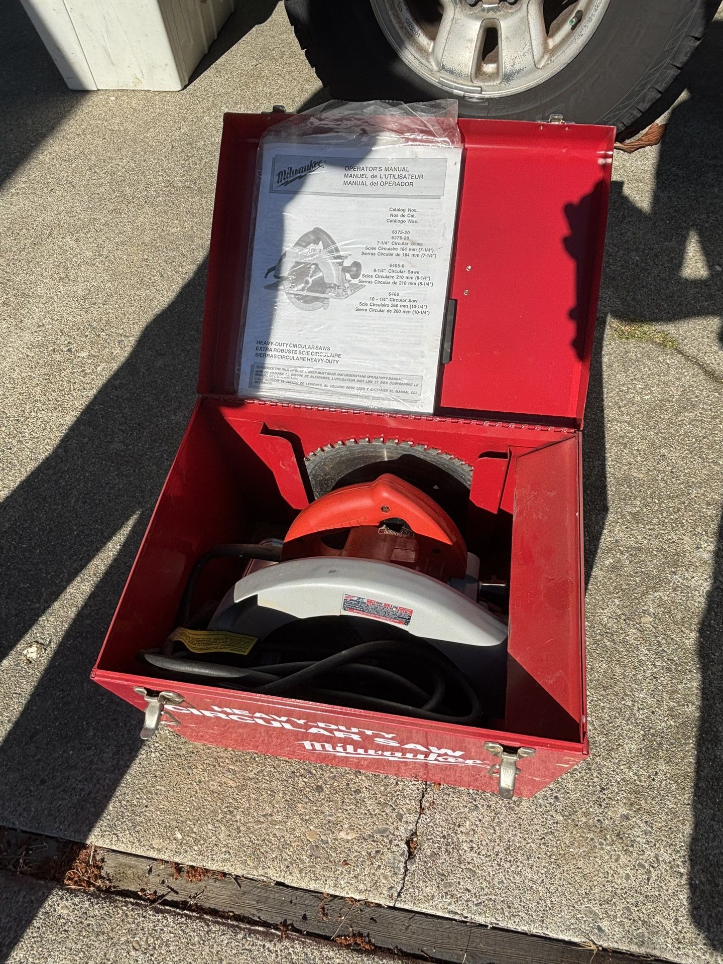 Milwaukee 10 1/4in Circular Saw + Extra Blade