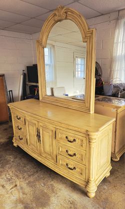 BEAUTIFUL DRESSER / MIRROR COMBO (Delivery Available)