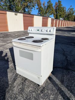 GE SELF Cleaning . DELIVERY AVAILABLE.