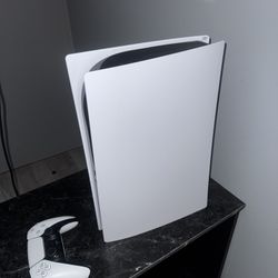 PlayStation 5 – Lightly Used w/ Controller, All Cords & Cooling Fan – Excellent Condition