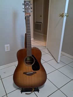 Yamaha FG800J Dreadnought Acoustic Guitar w/ Case and Accessories