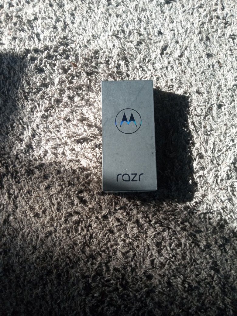 Razor Flip Phone  