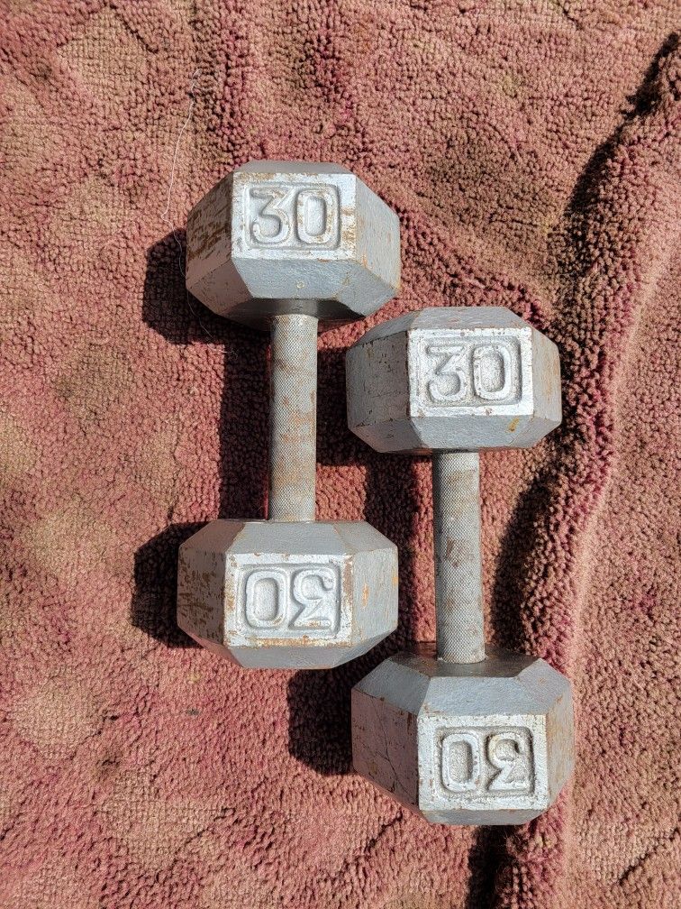 SET OF 30LB.   HEXHEAD DUMBBELLS
 TOTAL 60LBs. 
7111  S. WESTERN WALGREENS 
$60  CASH 