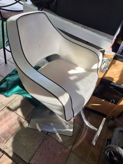 vintage off-white vinyl salon styling chair