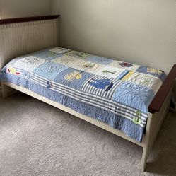 Pottery Barn Kids Quilt Plus BONUS!! Pillow Case 