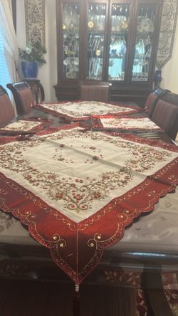 Embroidered Table Runner and Placemat Set