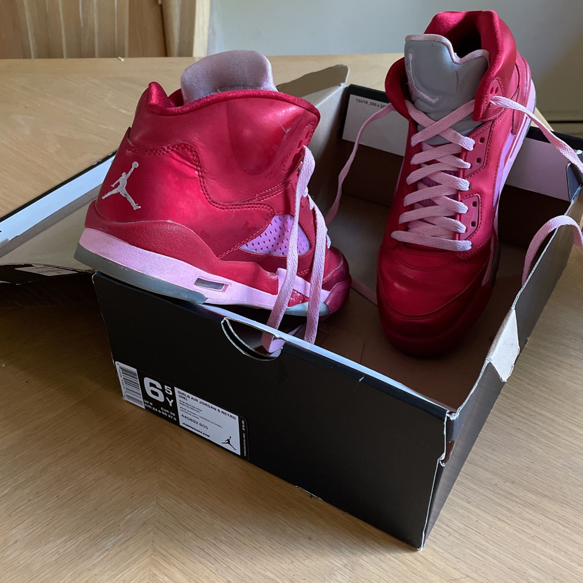 Jordan retro top 5 valentine's day