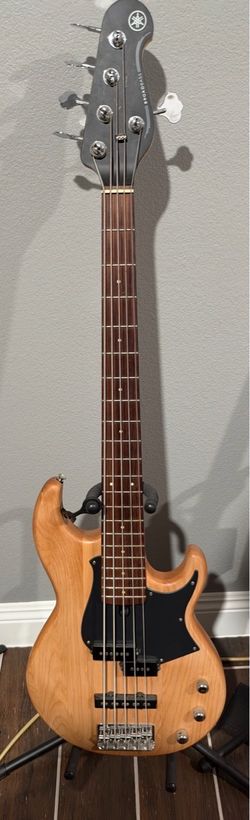 Yamaha BB235 Bass Guitar