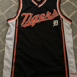 Detroit Tigers Jersey Men’s Size Medium
