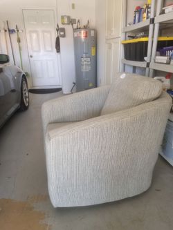 Swible and rotating chair