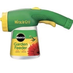Miracle-Gro Garden Feeder