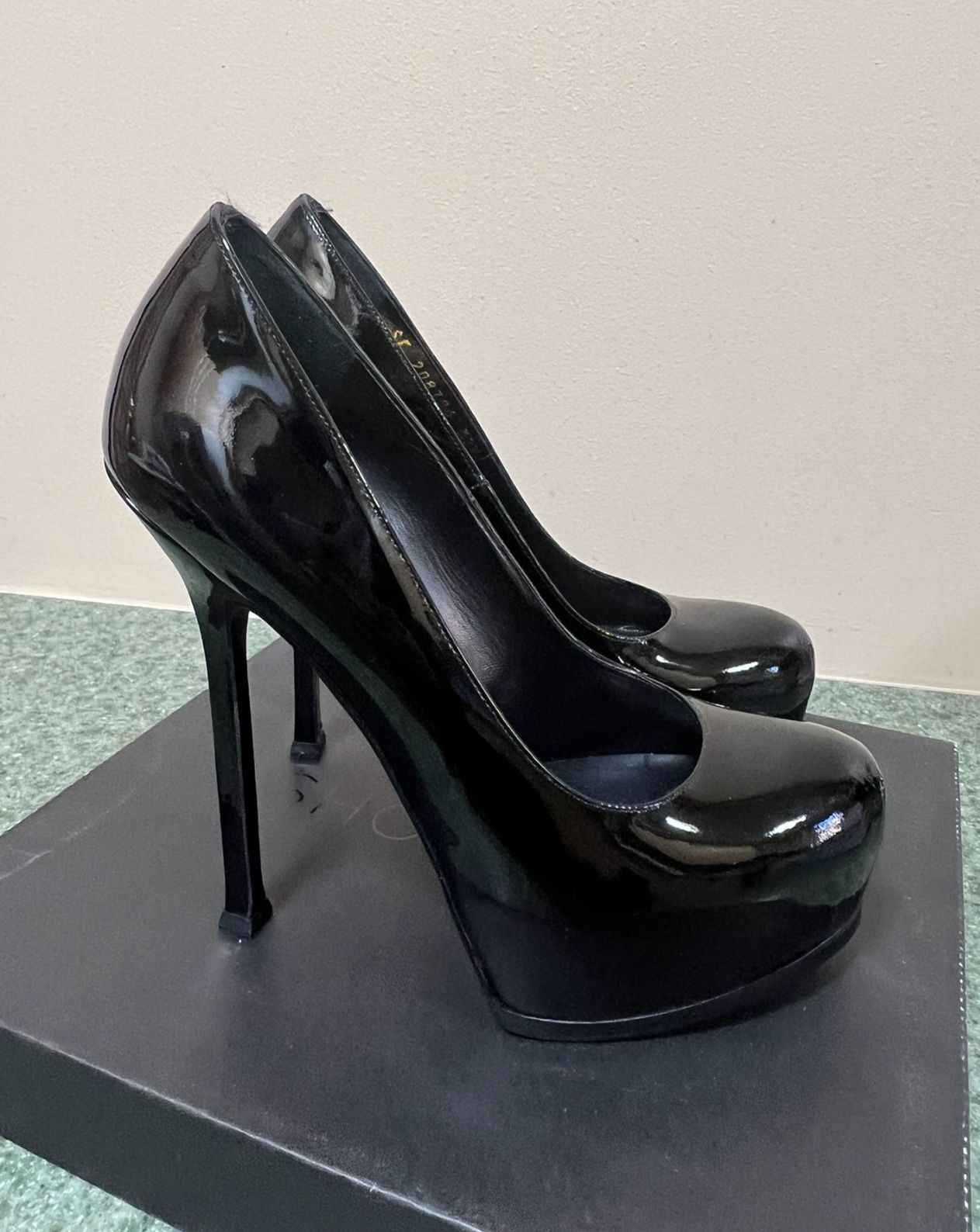 Saint Laurent Black Patent Leather Platform Heel Pump 37.5/US 7.5
