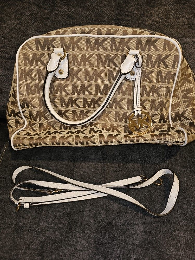 Michael Kors NWT Tan & White Signature Dome Large Satchel/Crossbody