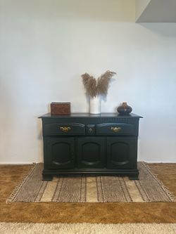 Dresser/Hutch/Entryway