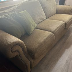 SOFA BASSETTE Brand For Sale $125.00