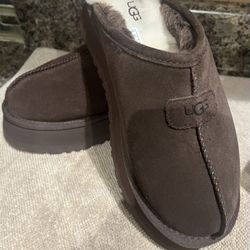 UGGZ Women’s Slip On 