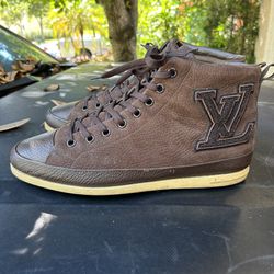Louis Vuitton Leather High Trainer (12) for Sale in Pembroke Pines