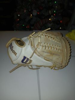 A2000 Softball Catcher Glove 