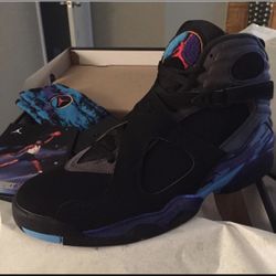 Jordan’s - Retro 8 Aquas Size 11