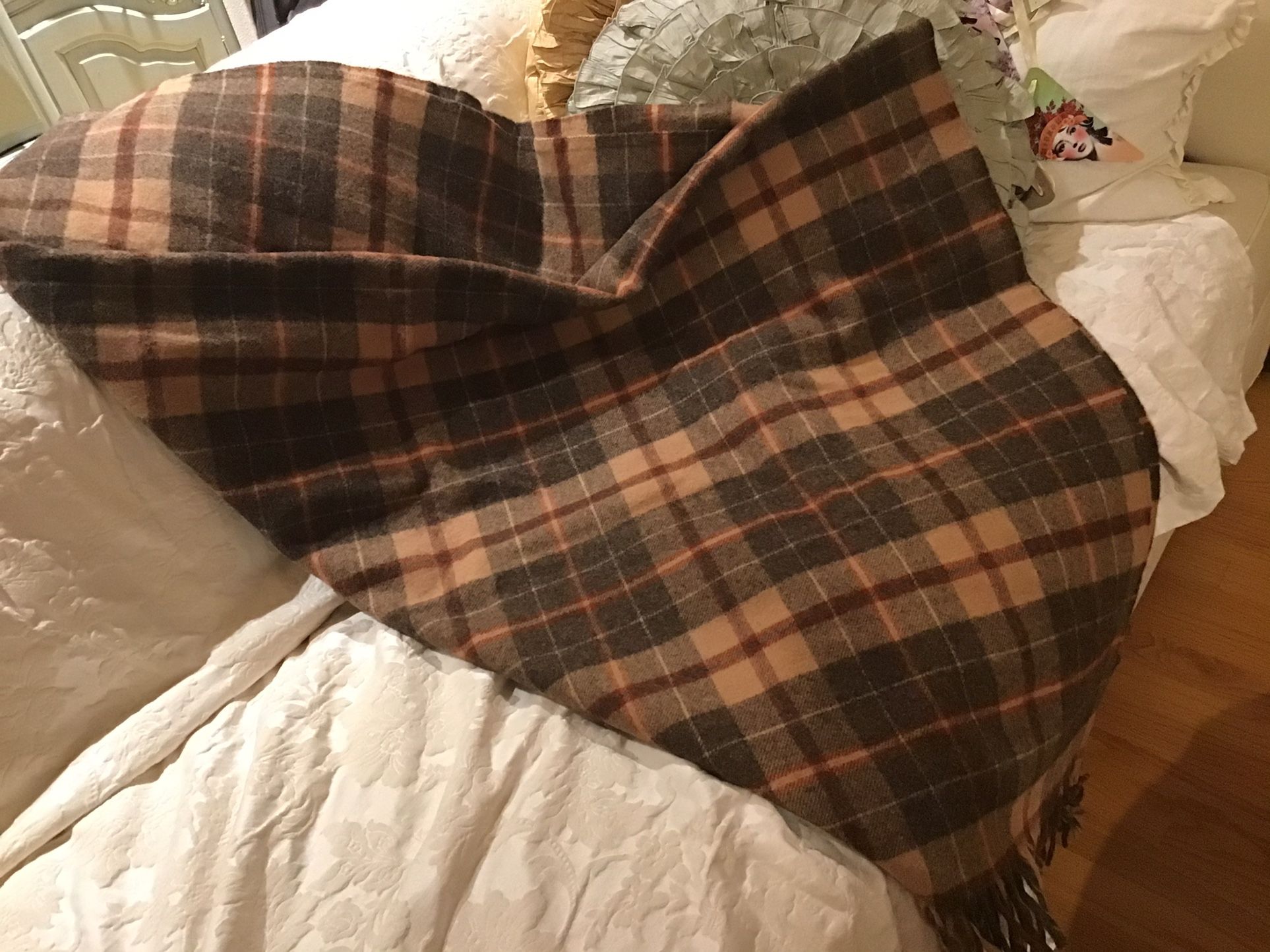 Vintage Pendleton Woolen Mills 100% Virgin Wool Brown Plaid Throw Blanket Fringe