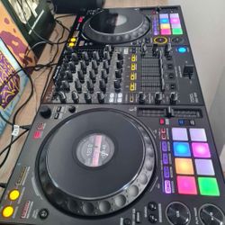 Pioneer-DDJ-1000-(Rekordbox)