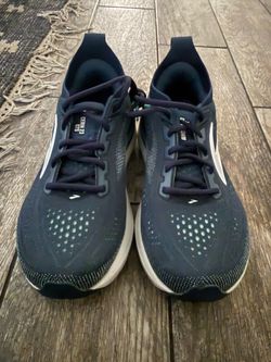 Brooks Glycerin 23 GTS Size 7.5 Women’s Shoes 2E Extra Wide