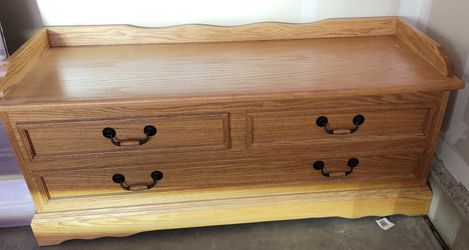 Oak Blanket Chest With Cedar Inside 