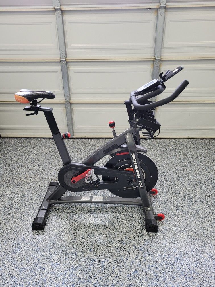 Exercise Bike Schwinn IC4