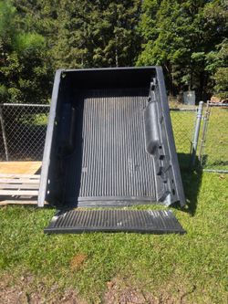 Bed Liner from a 2001 Nissan Frontier Regular Cab Truck