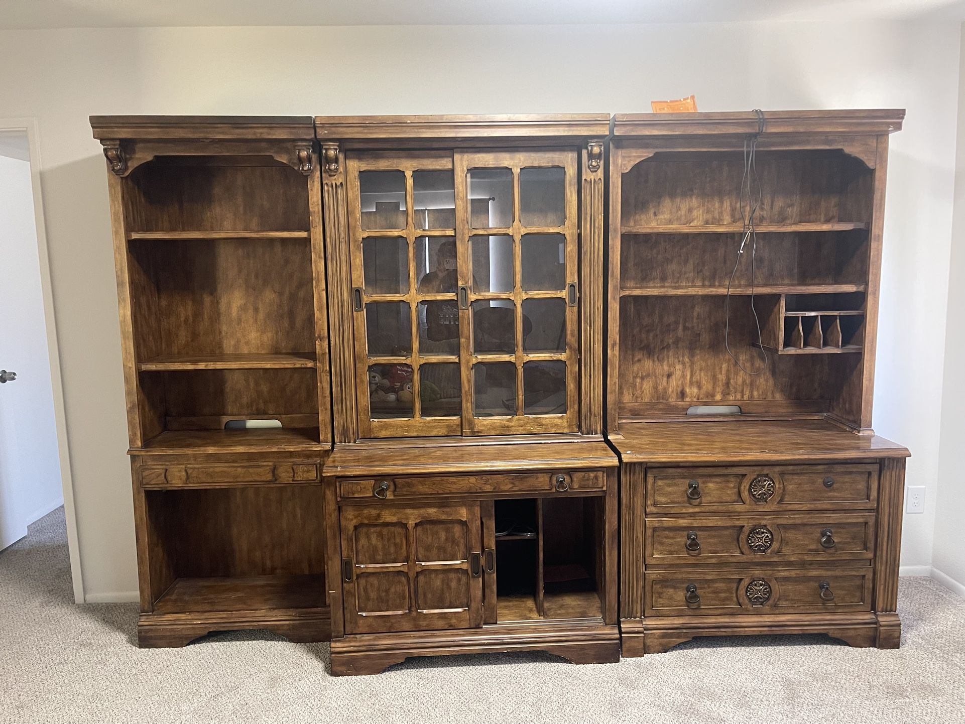 Book Shelf / China Cabinet / desk