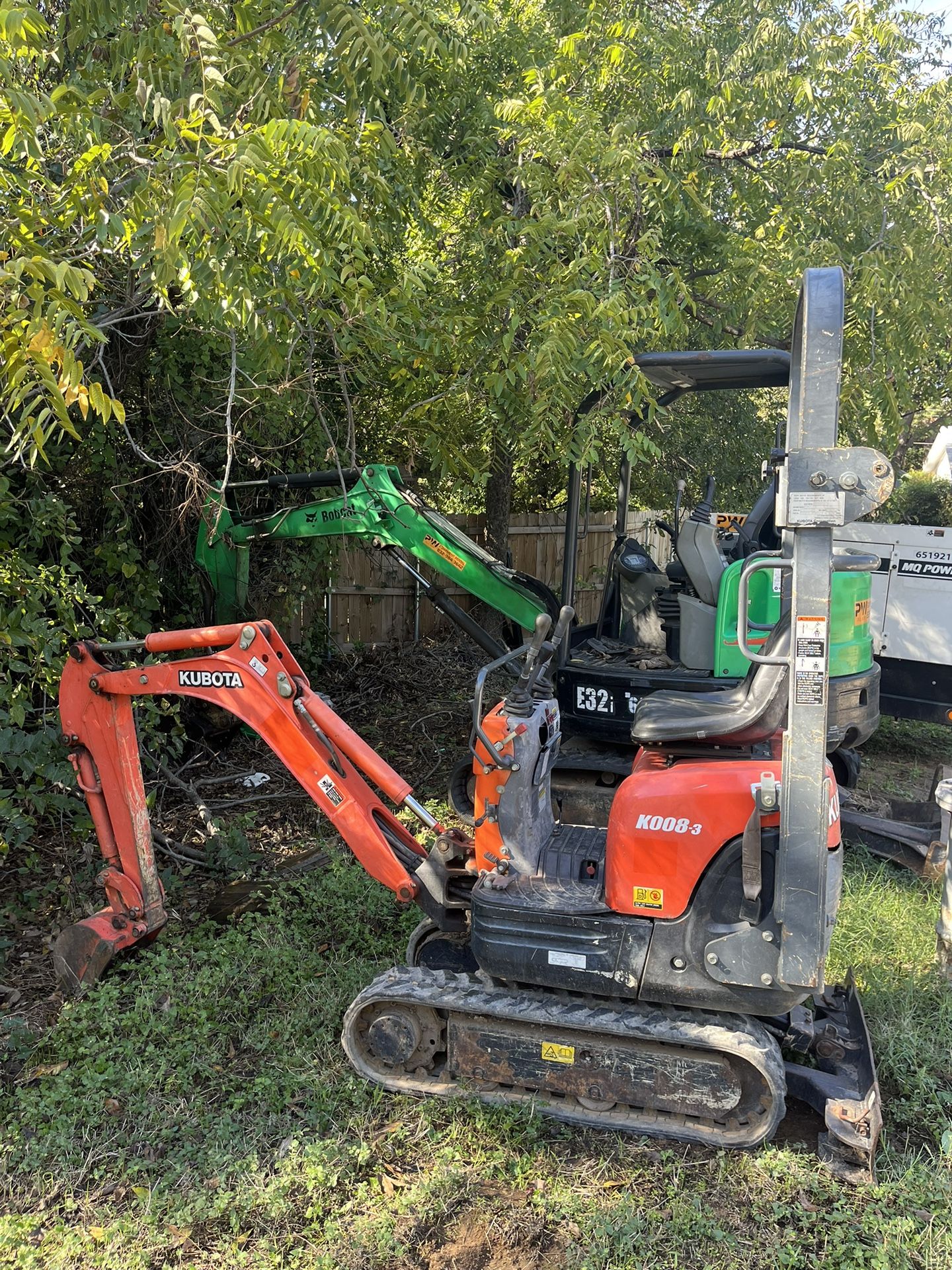 Excavator And Generator FoRent