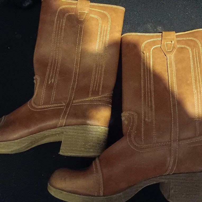 Woman's Boots